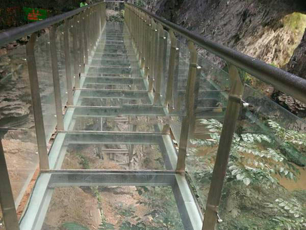 玻璃棧道 玻璃棧道